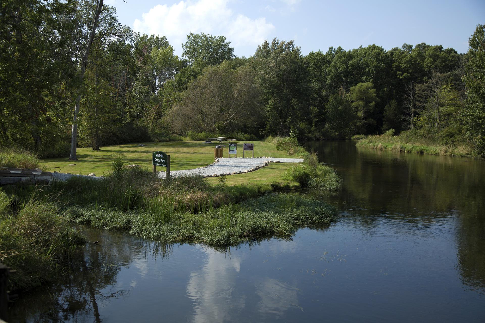 Hoshel Canoe Park_1